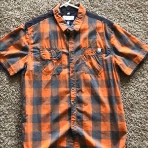 Men's short sleeve button down.